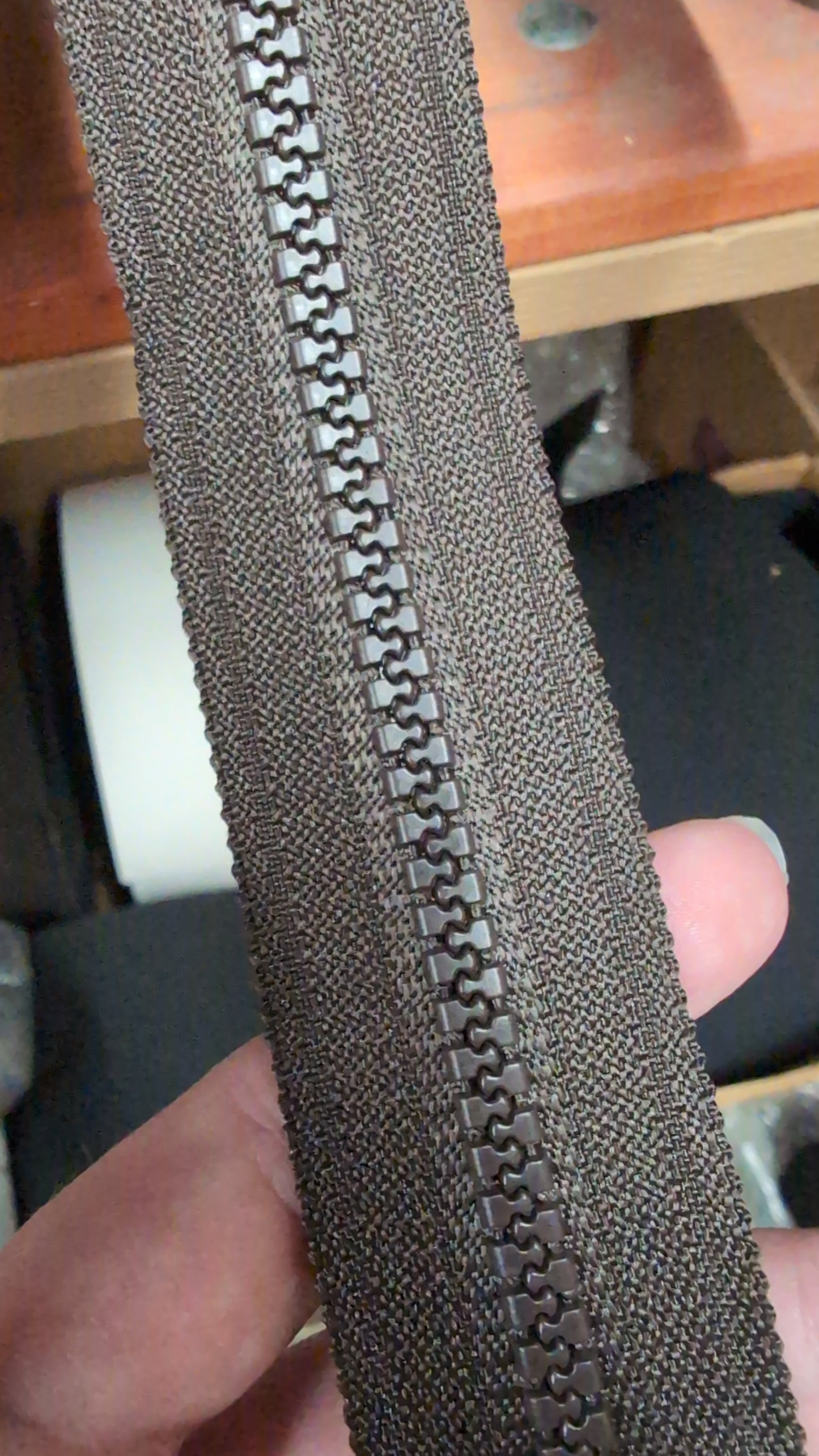 Mylan #6 Zipper